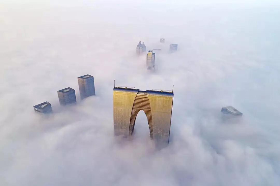 在霧霾天，讓陽光照明為人們的健康“保駕護航”