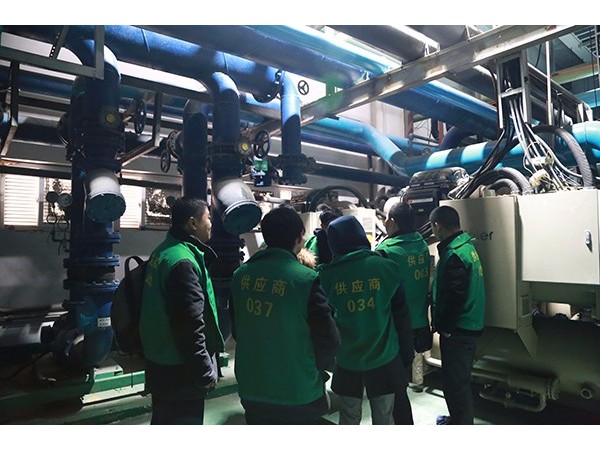 工廠陳舊中央空調能耗大，磁懸浮變頻機組給你理想的節能效益