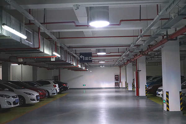 有了索樂圖導(dǎo)光管采光系統(tǒng)，這處建筑獲得LEED鉑金綠色建筑認(rèn)證